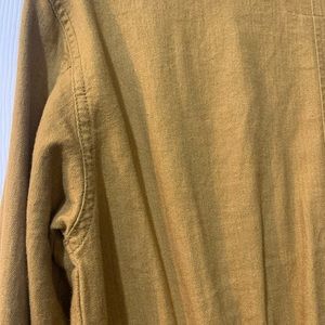 Linen jacket fashion statement